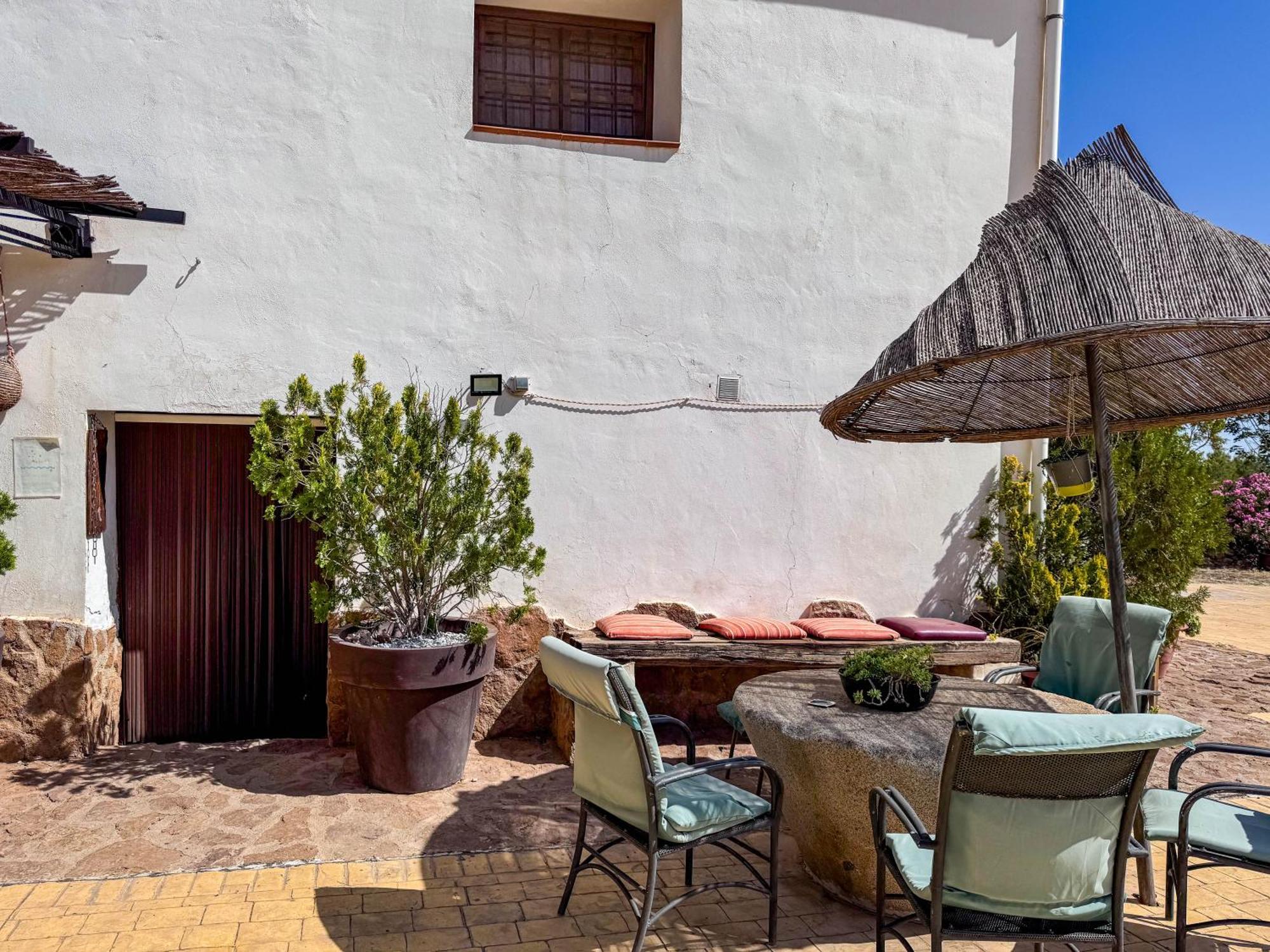 Cortijo Rural Bacares Guest House Freila Exterior foto